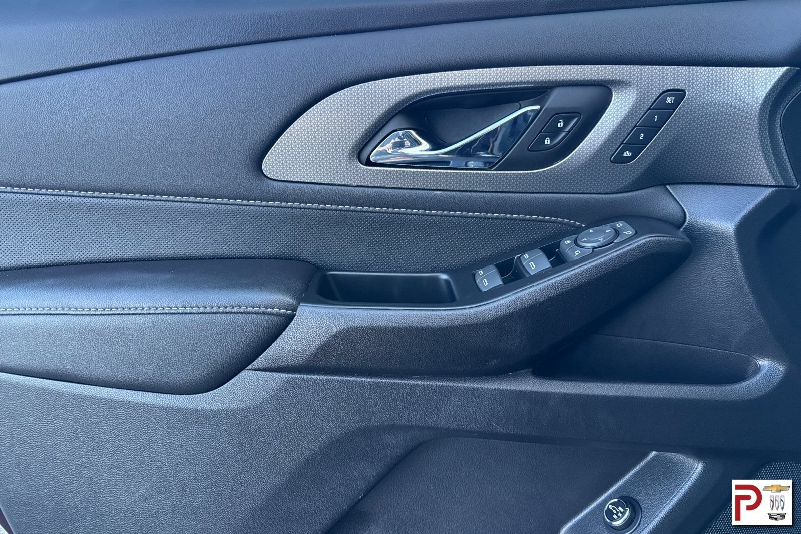 2023 Chevrolet Traverse Premier - Photo 11