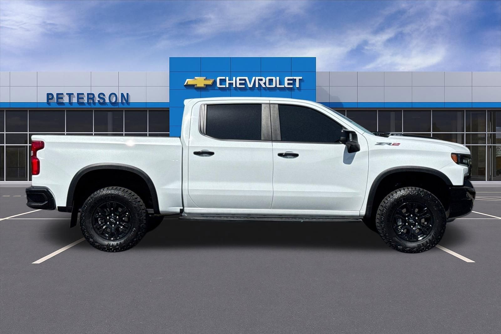2026 Chevrolet Silverado 1500 ZR2 - Photo 3