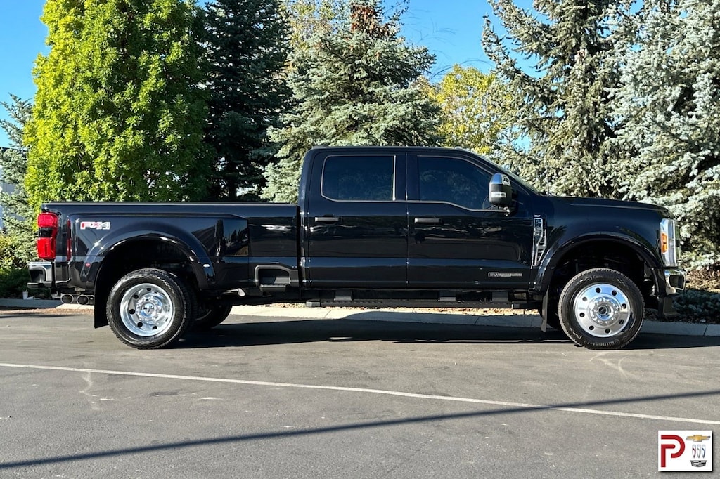 Used 2023 Ford Super Duty F-450 DRW XLT XLT 4WD Crew Cab 8 Box