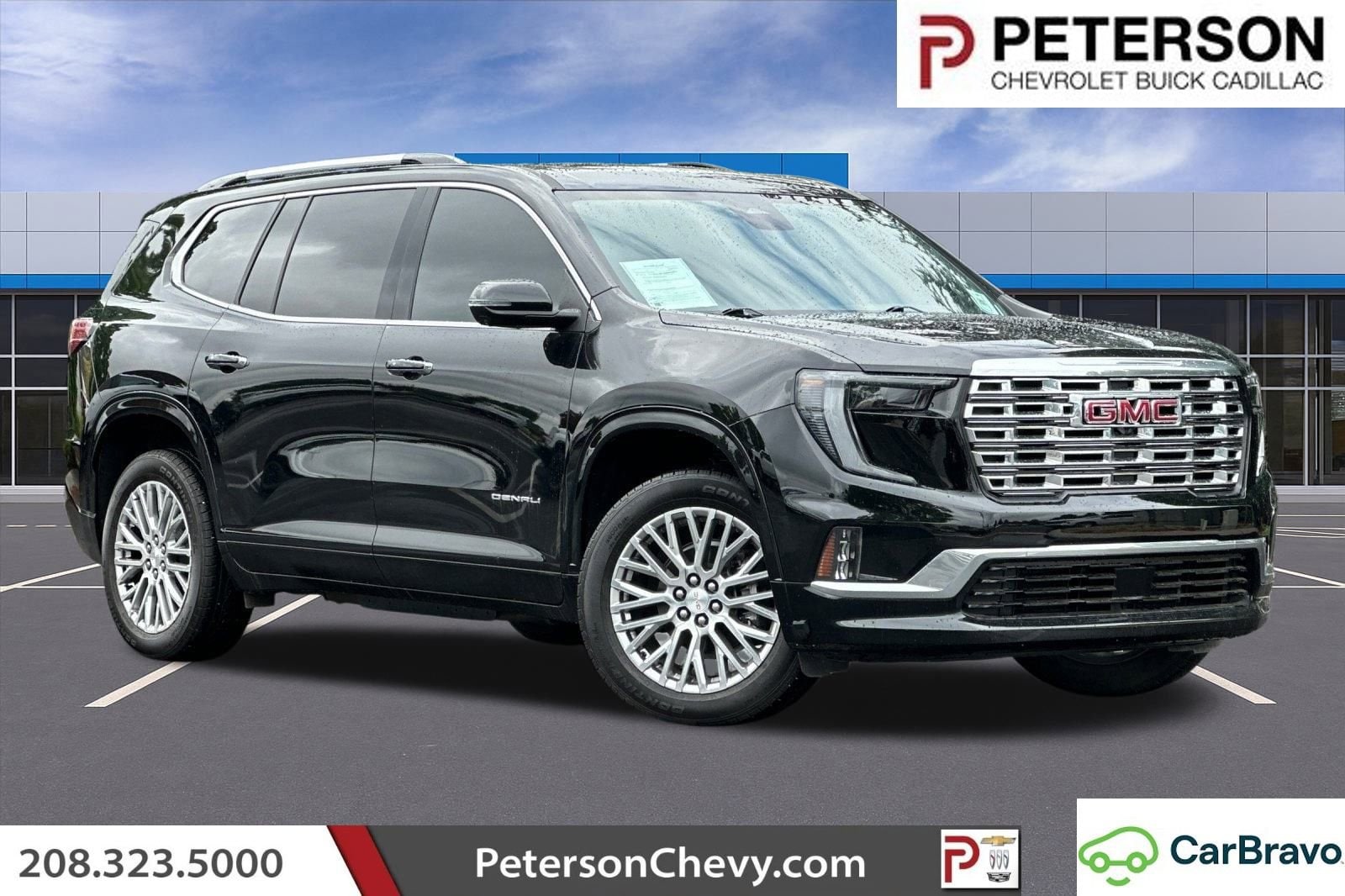 2024 GMC Acadia Denali's photo