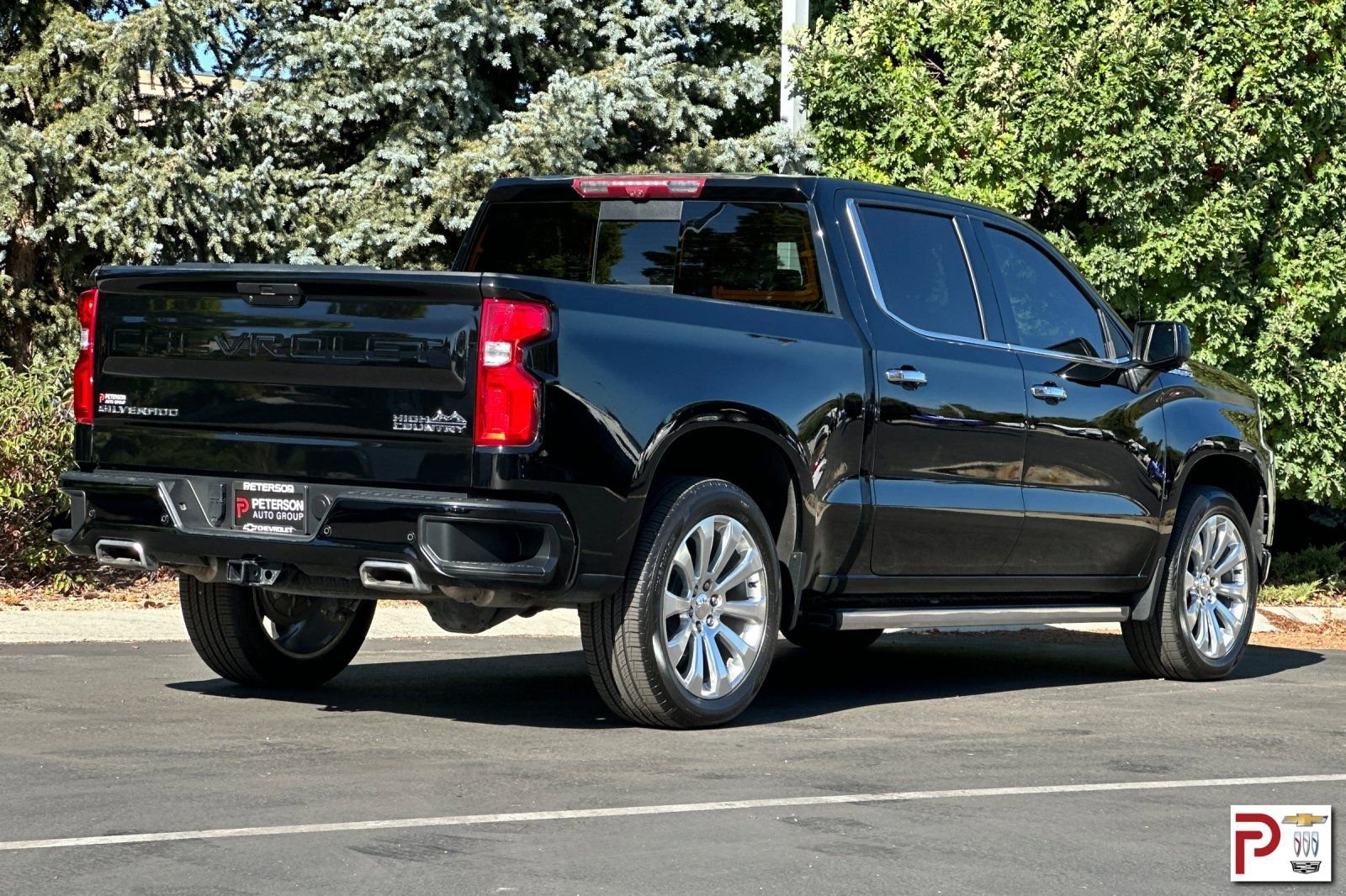 2022 Chevrolet Silverado 1500 High Country photo 4