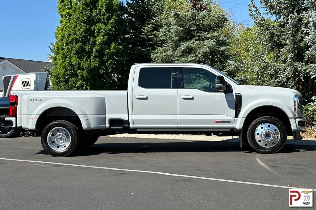 Used 2025 Ford Super Duty F-450 DRW Platinum Platinum 4WD Crew Cab 8 Box