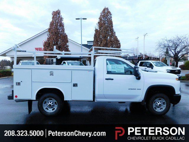 2025 Chevrolet Silverado 2500HD Work Truck photo 2