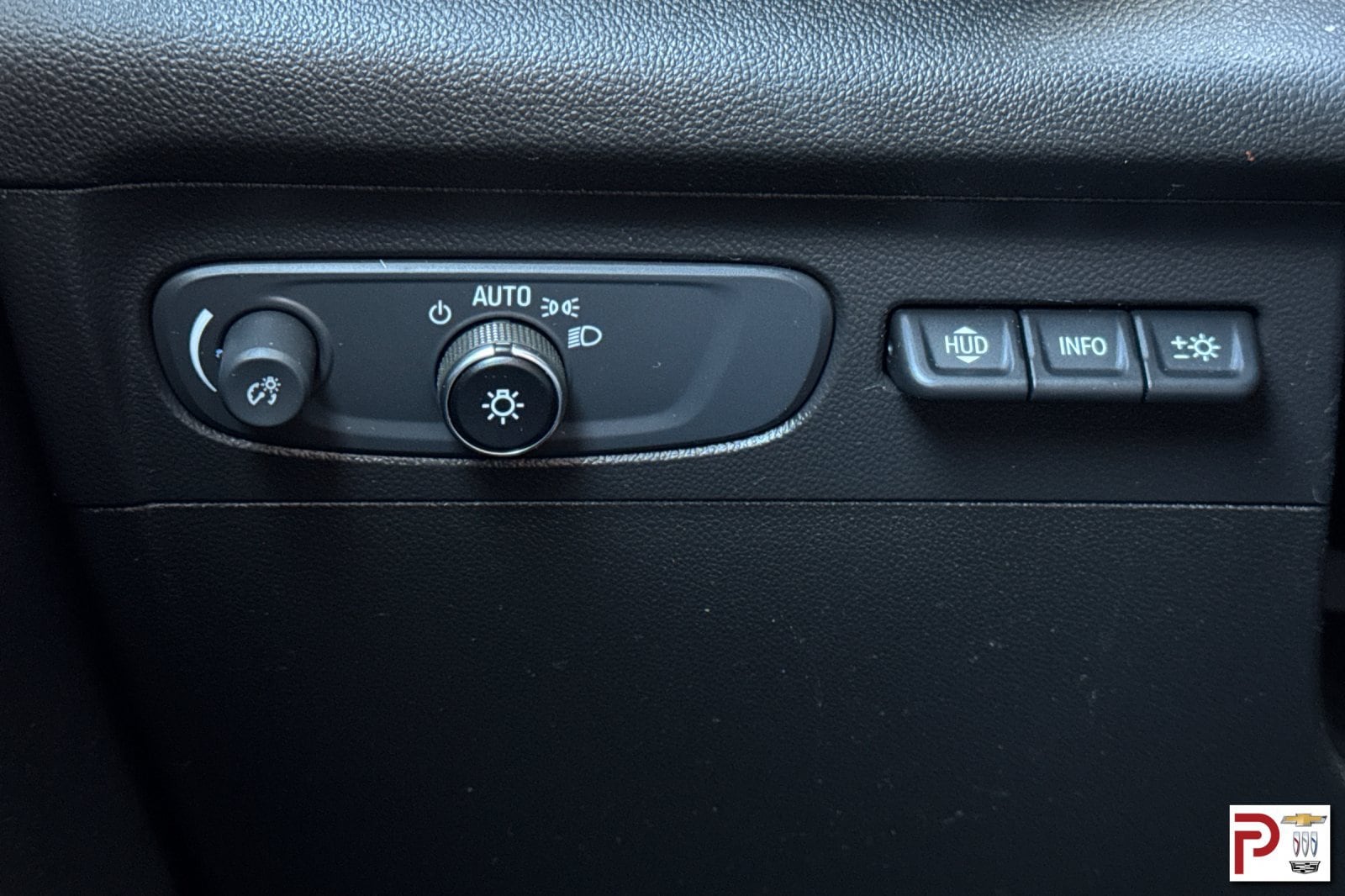 2021 Buick Envision Essence - Photo 33