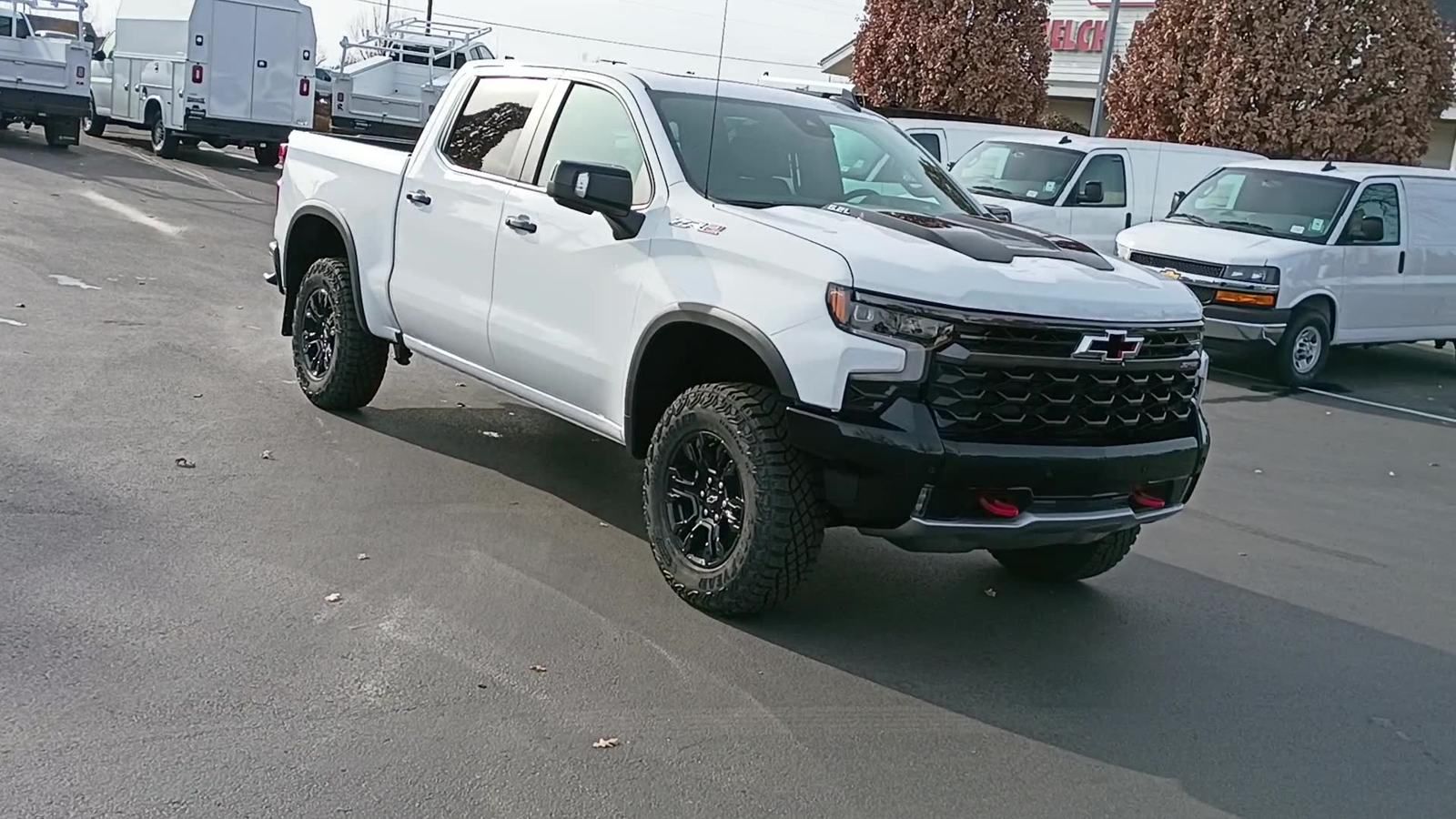 2026 Chevrolet Silverado 1500 ZR2 photo 3