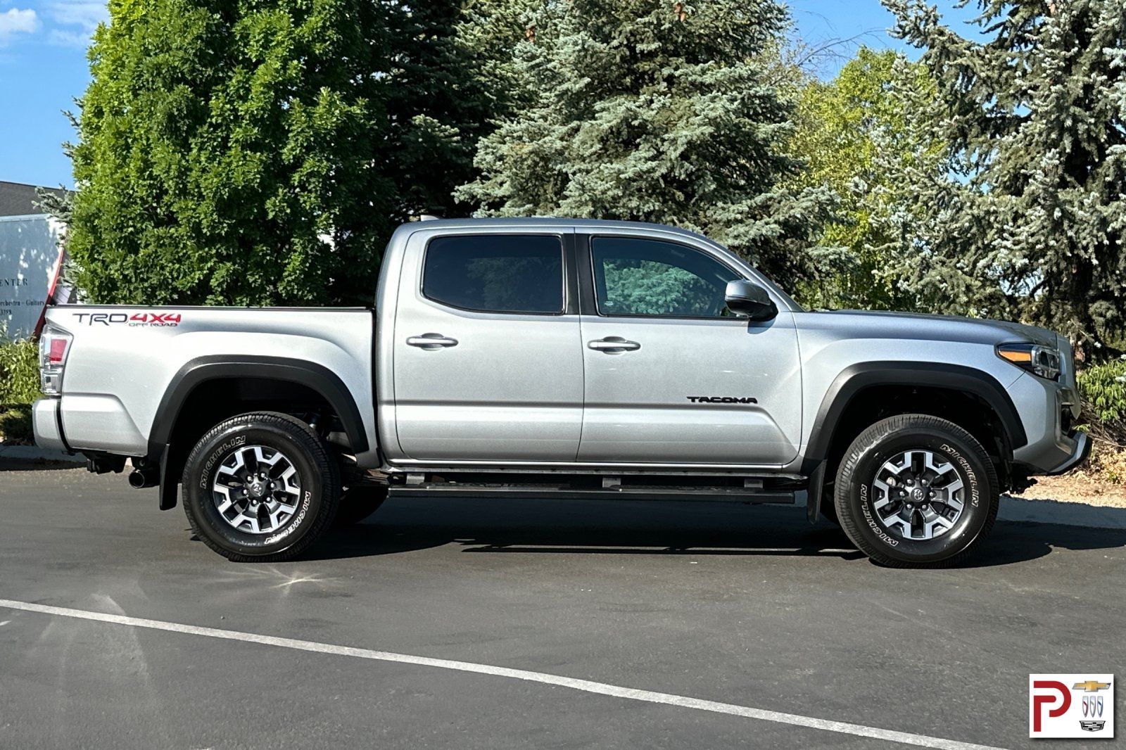 2023 Toyota Tacoma TRD Off-Road photo 3