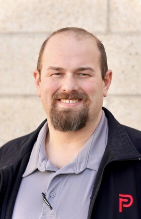 Staff member John Hahn  from ID_5ab43e