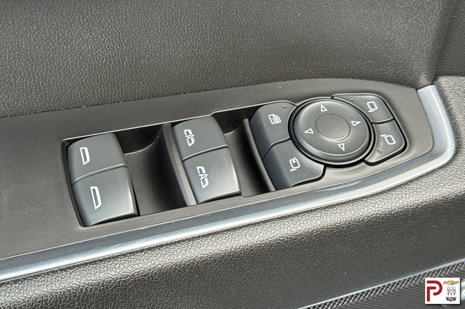 2023 Chevrolet Silverado 1500 LTZ - Photo 13