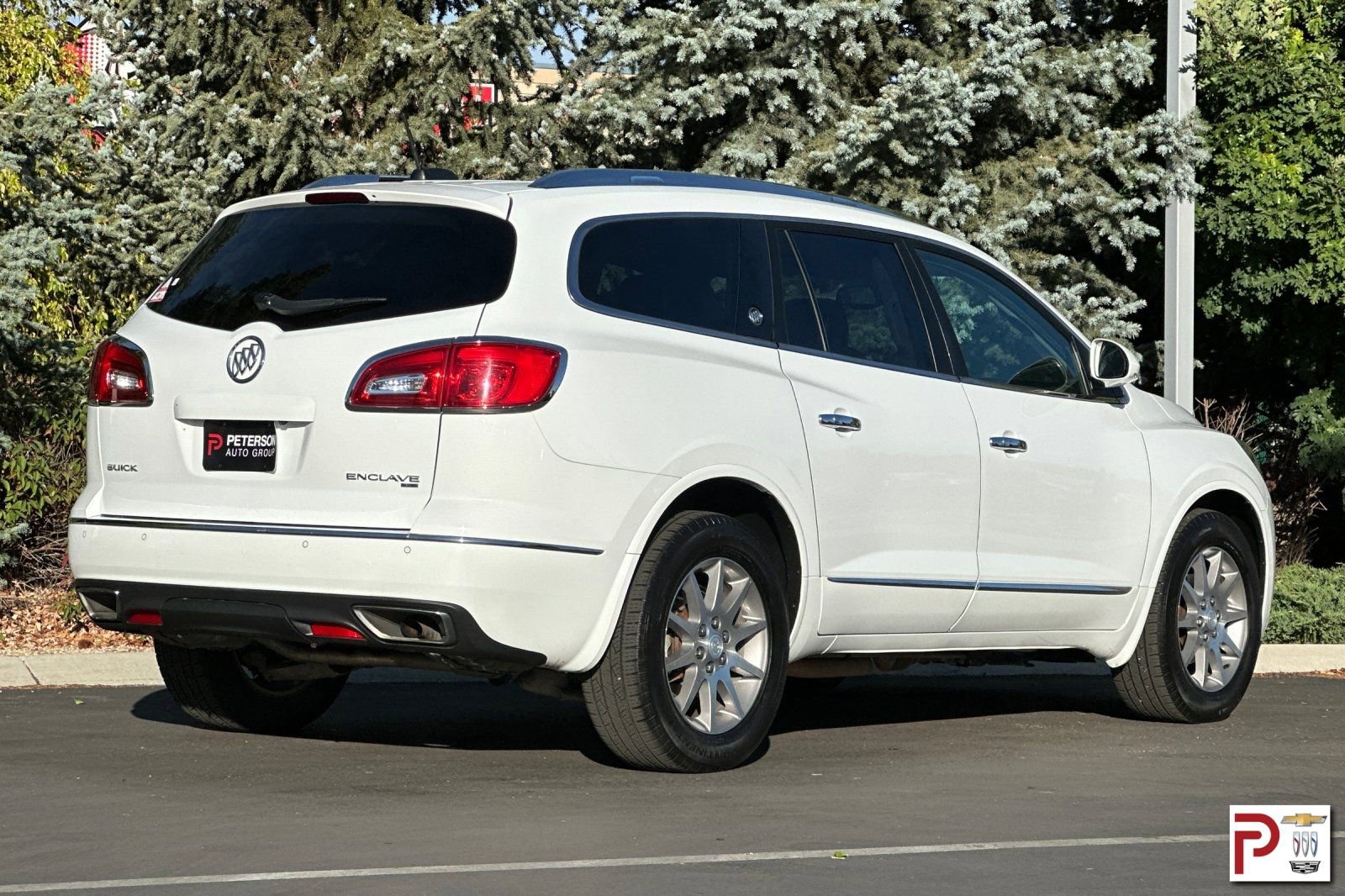 2017 Buick Enclave Leather photo 3