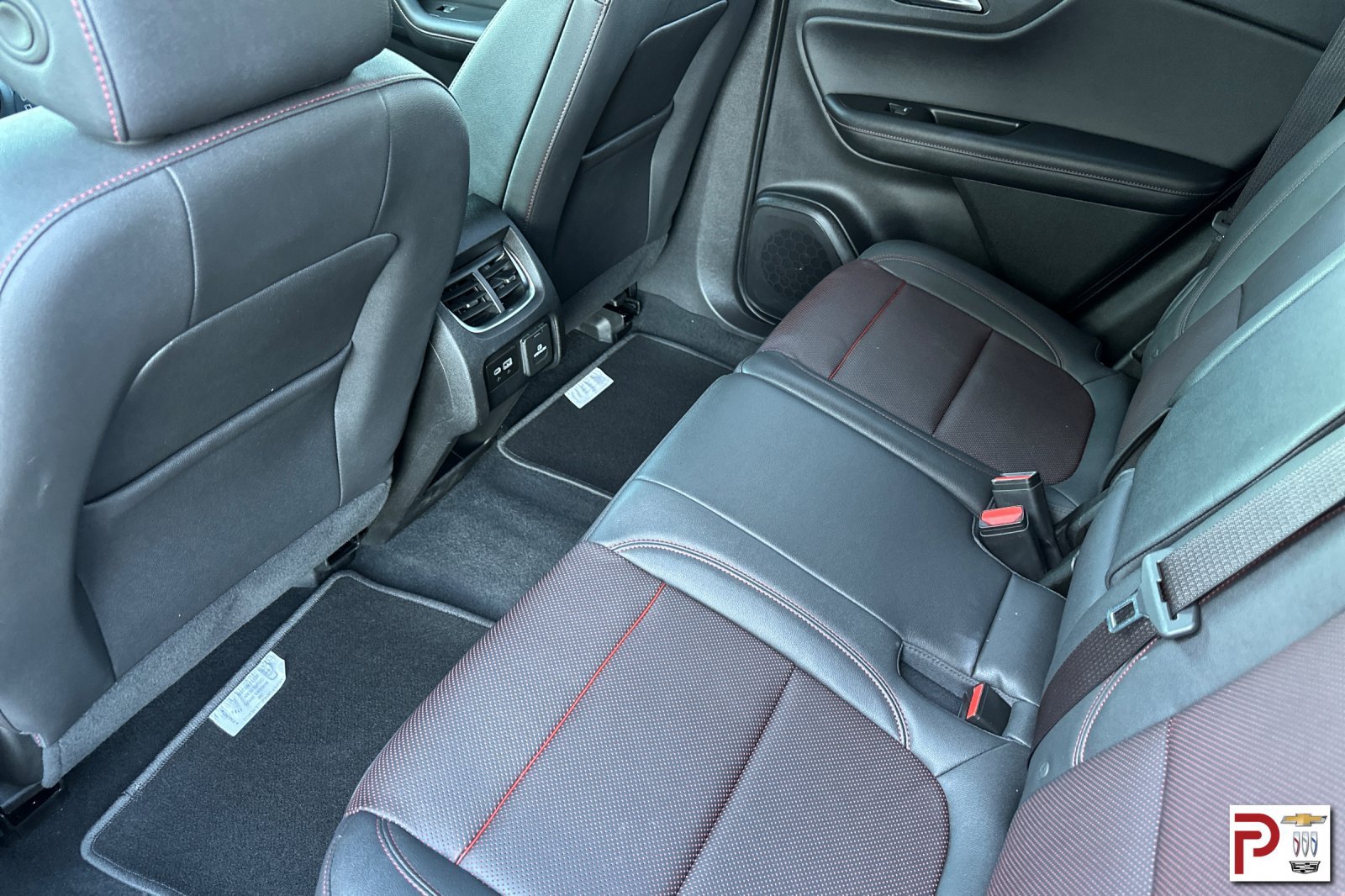 2025 Chevrolet Blazer RS - Photo 13
