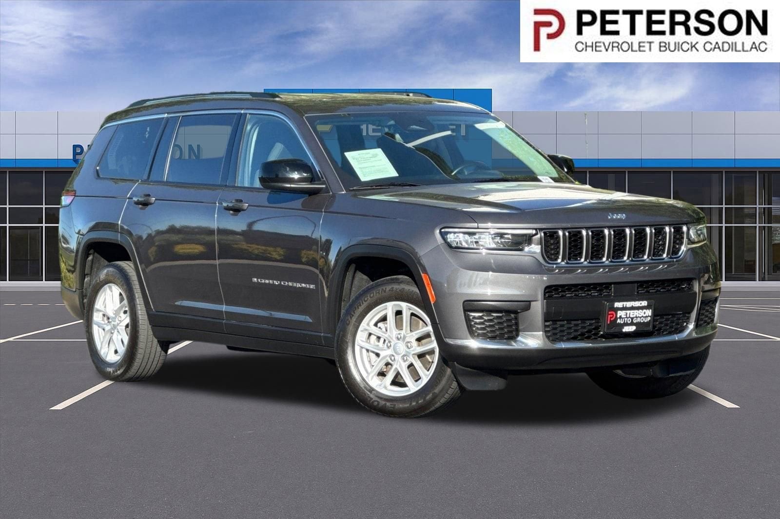 2022 Jeep Grand Cherokee L Laredo 4x4's photo