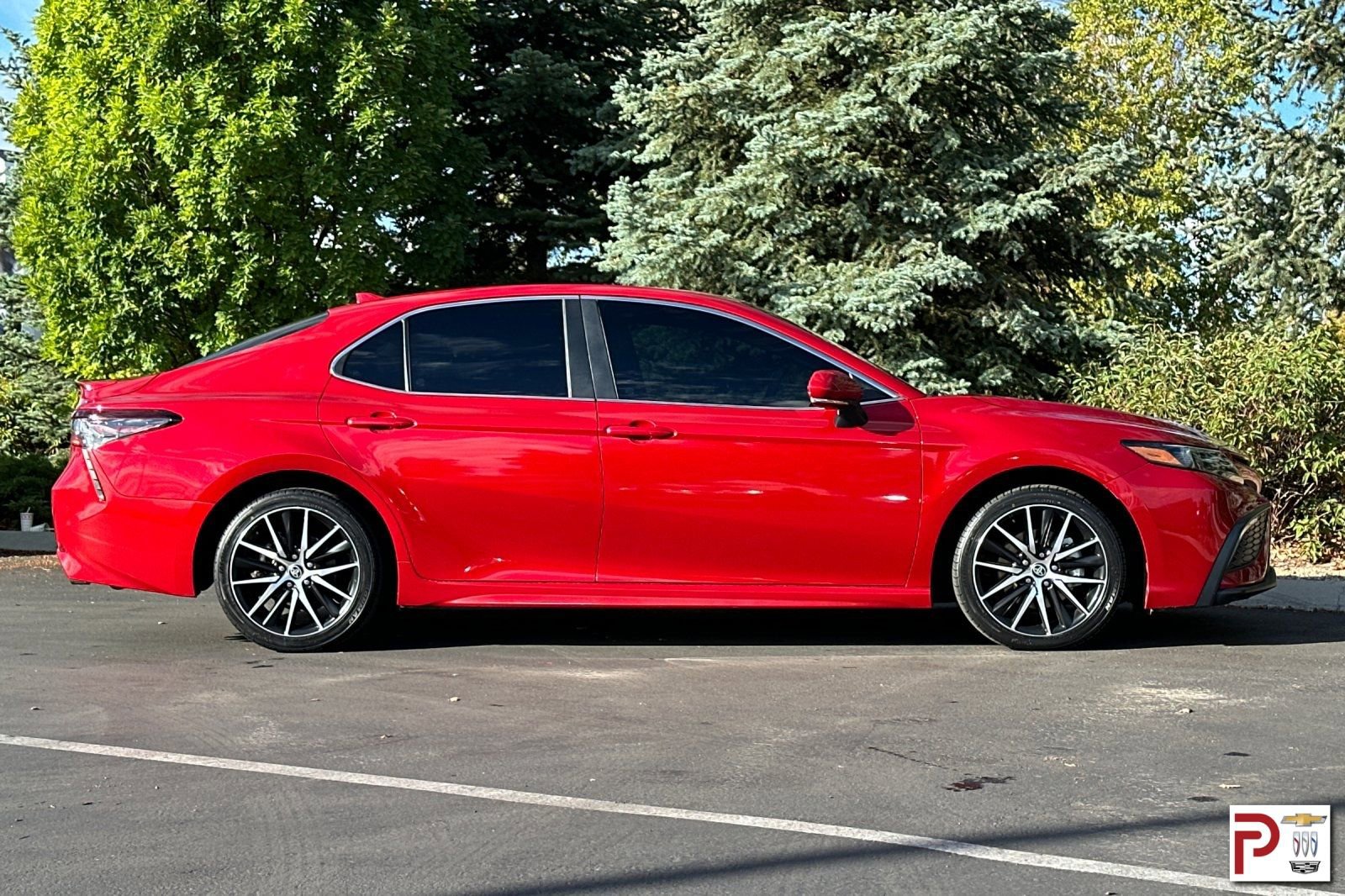 2024 Toyota Camry SE photo 3