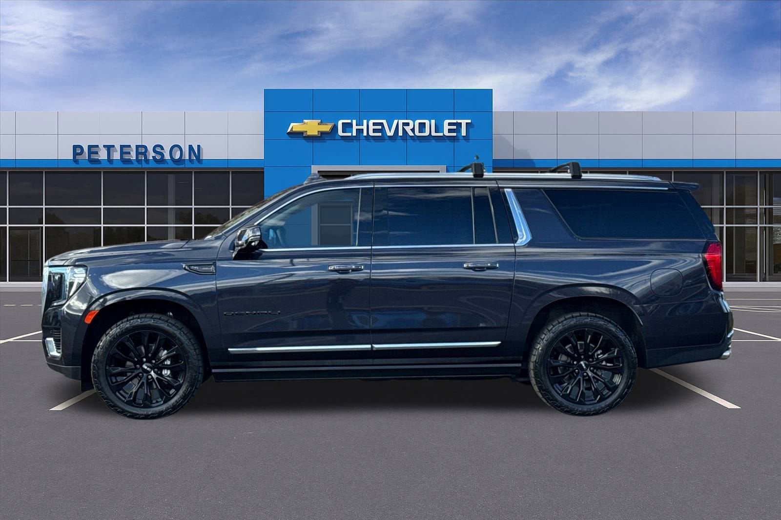 Image of 2023 GMC Yukon XL Denali 4WD Denali