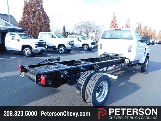 2024 Chevrolet Silverado 4500HD Work Truck photo 3