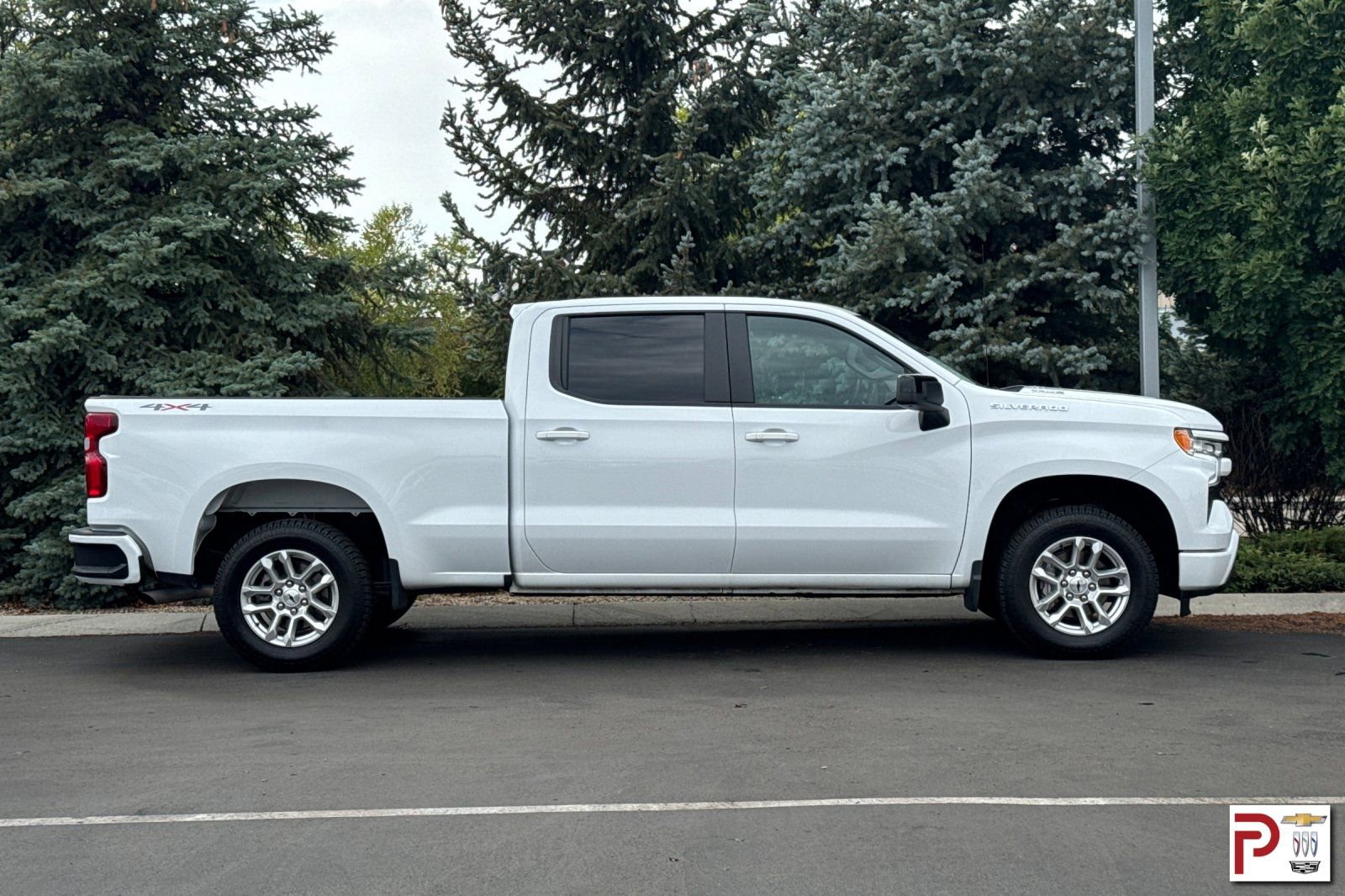 2024 Chevrolet Silverado 1500 RST photo 3