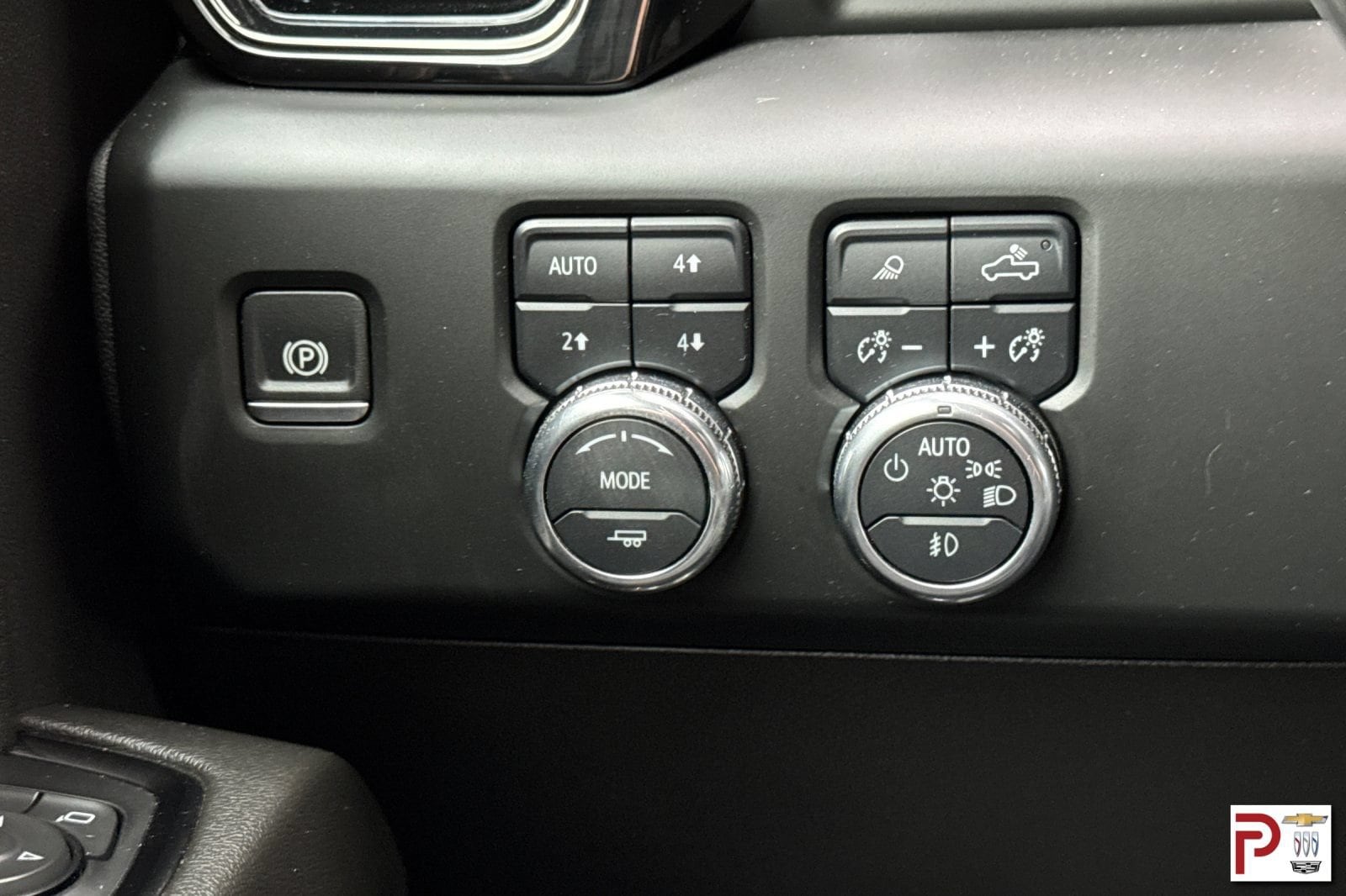 2024 GMC Sierra 3500HD AT4 - Photo 30