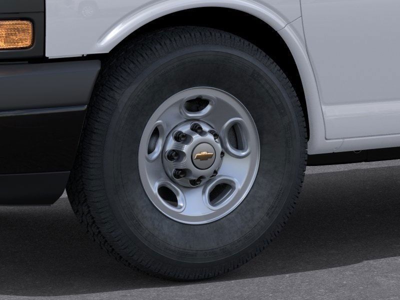 2025 Chevrolet Express Cargo Work Van - Photo 9