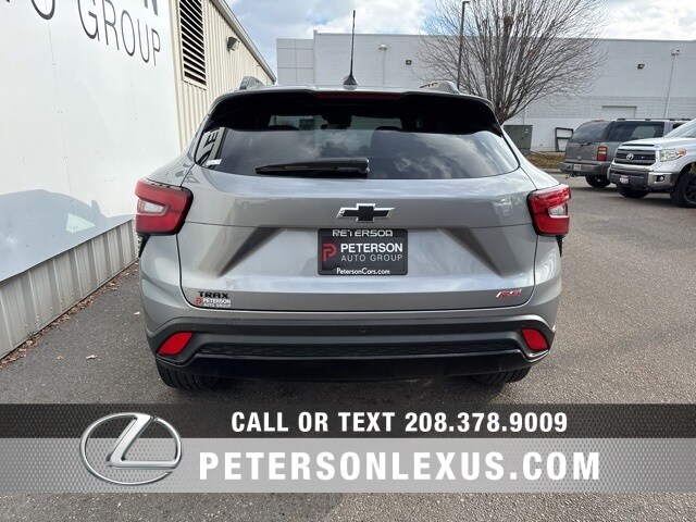 2025 Chevrolet Trax photo 3