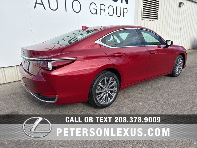 2021 Lexus ES 250 photo 3