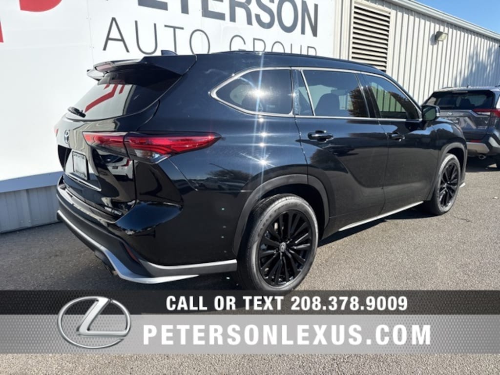 Used 2023 Toyota Highlander L SUV