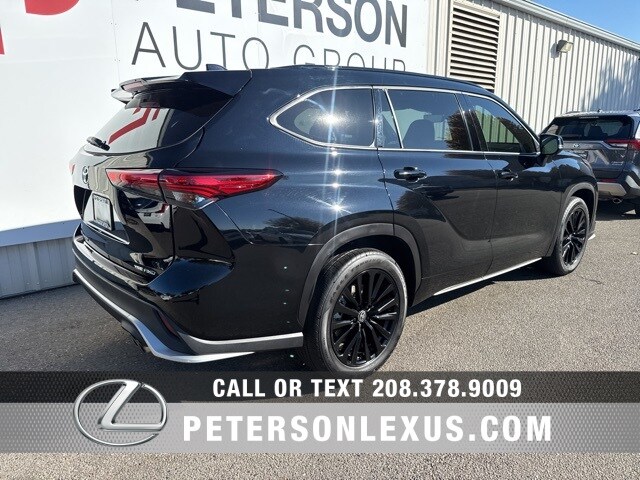 2023 Toyota Highlander L photo 2