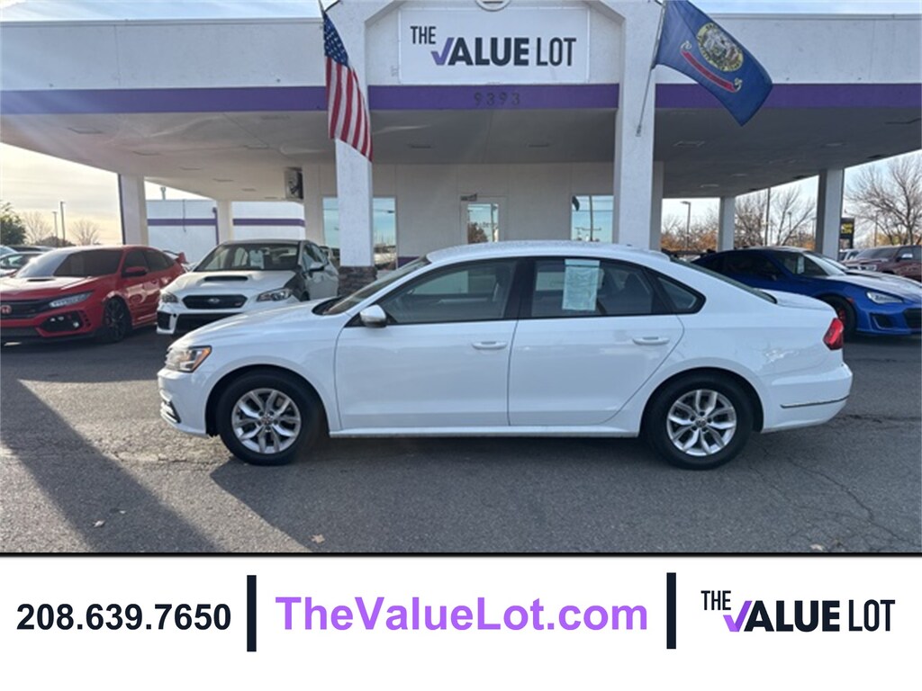 Used 2018 Volkswagen Passat 2.0T R-Line Sedan