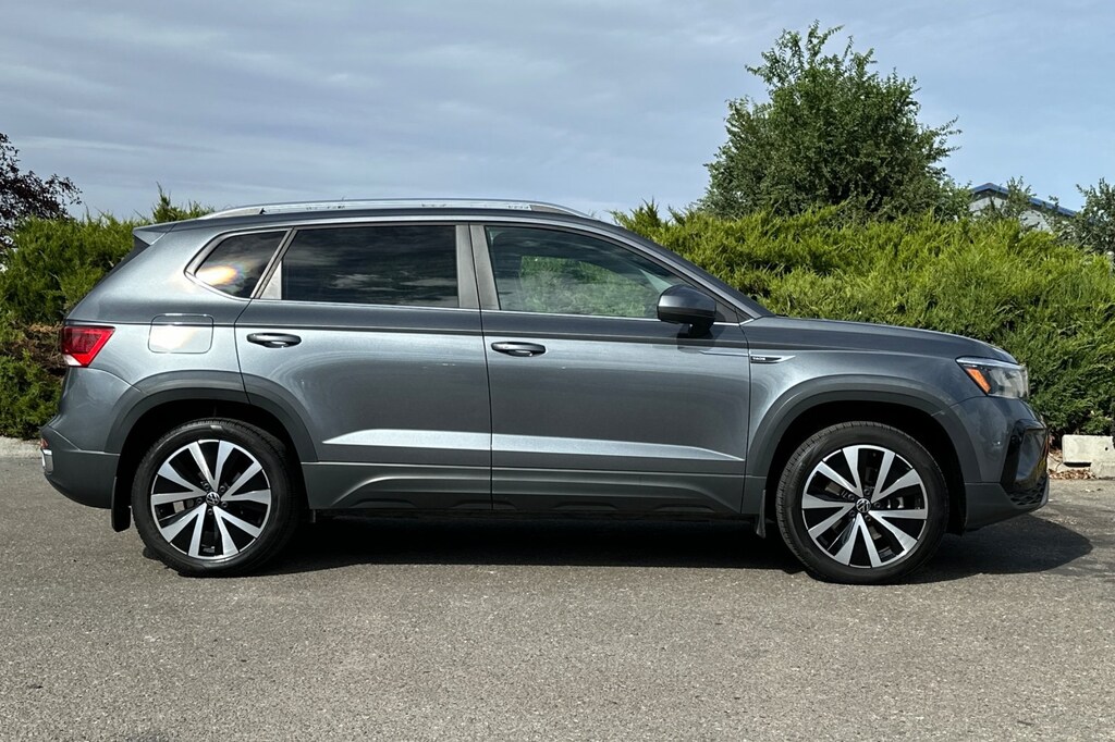 Used 2022 Volkswagen Taos 1.5T SE SUV