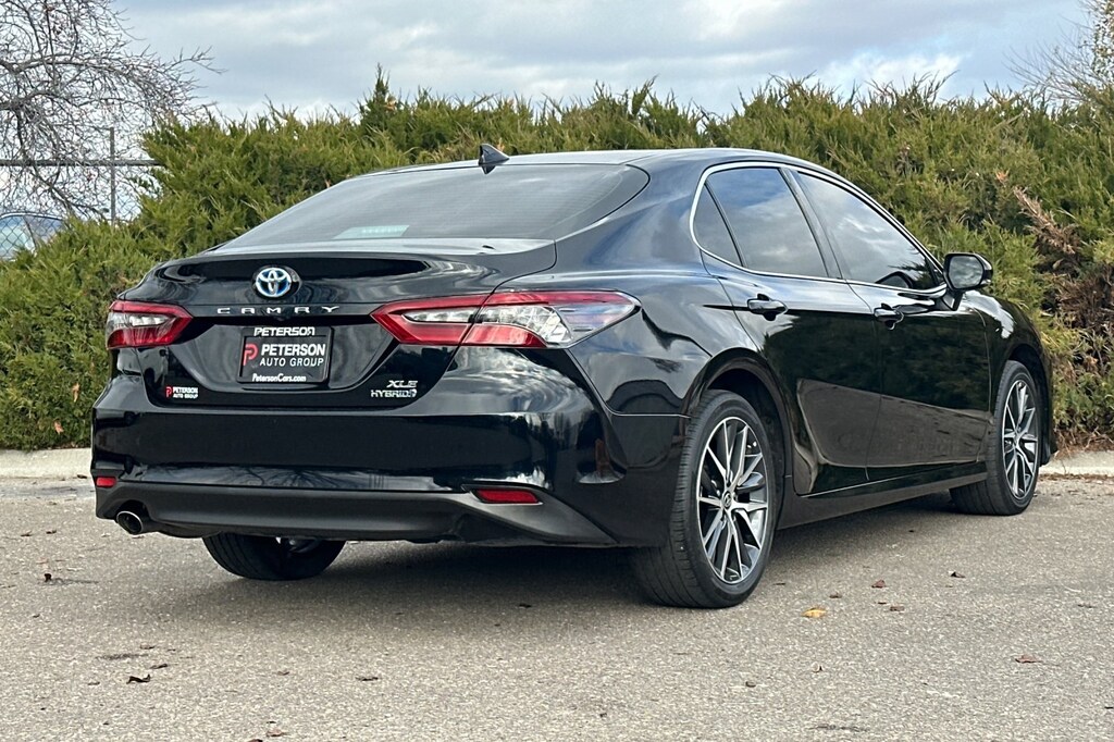 Used 2024 Toyota Camry Hybrid XLE Sedan