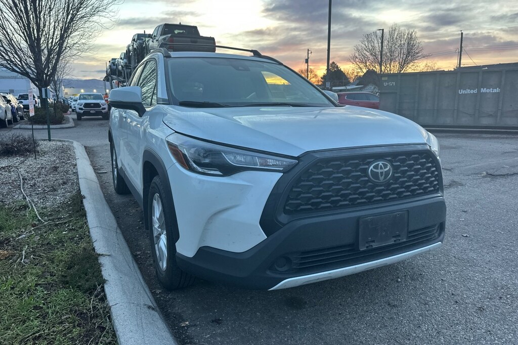 Used 2022 Toyota Corolla Cross LE SUV