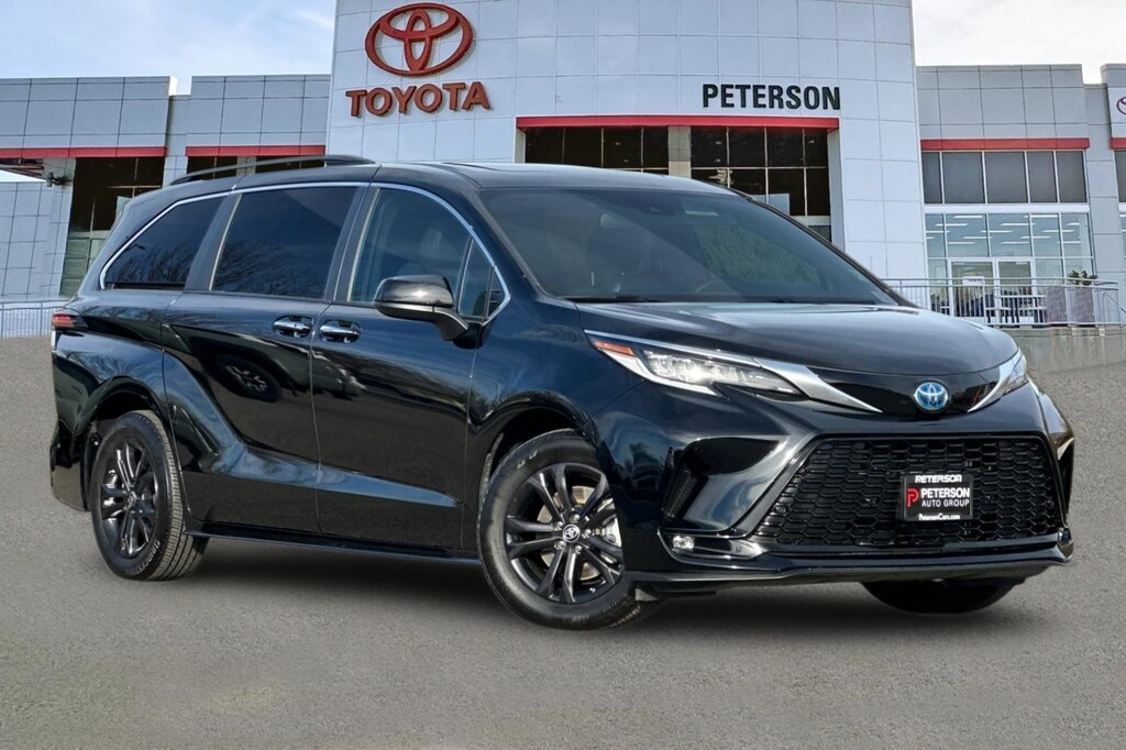Used 2024 Toyota Sienna XSE Minivan/Van