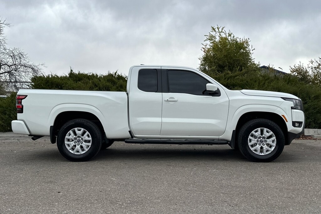 Used 2025 Nissan Frontier SV Truck