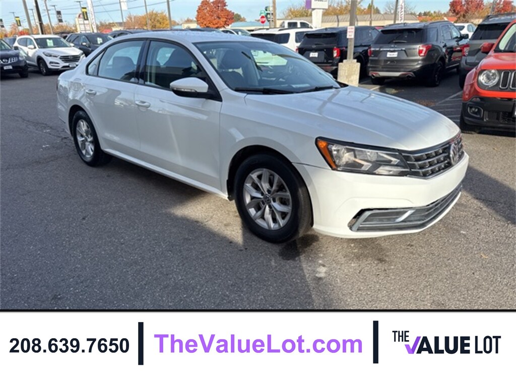 Used 2018 Volkswagen Passat 2.0T R-Line Sedan