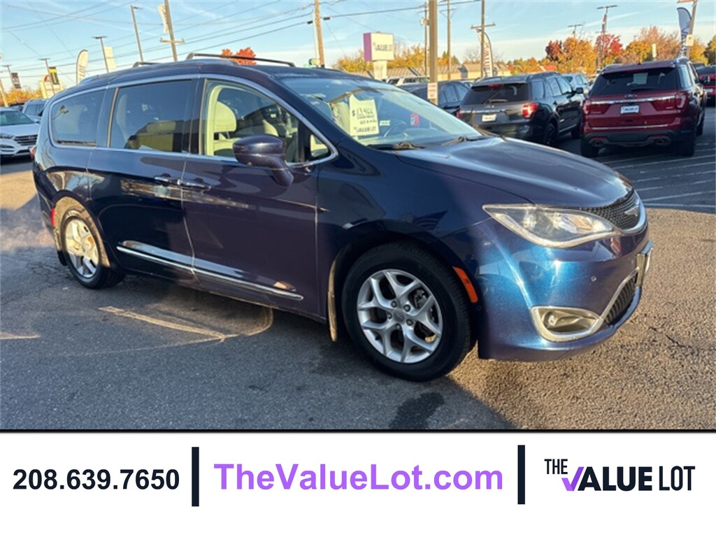 Used 2018 Chrysler Pacifica Touring L Plus Minivan/Van