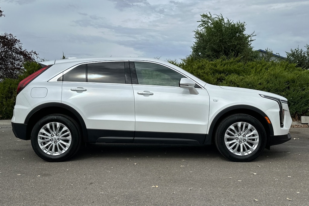 Used 2024 Cadillac XT4 Luxury SUV