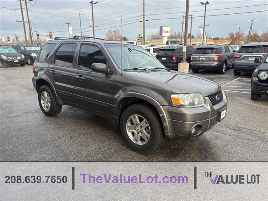 Used 2005 Ford Escape Limited SUV