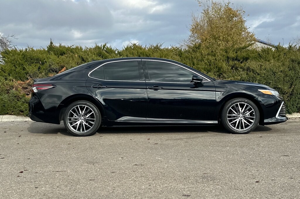 Used 2024 Toyota Camry Hybrid XLE Sedan