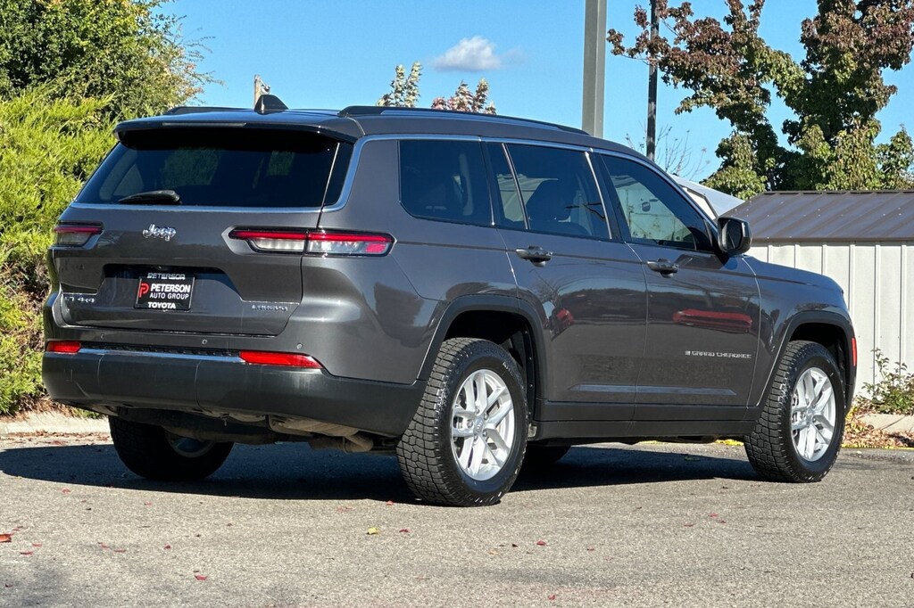 Used 2021 Jeep Grand Cherokee L Laredo SUV