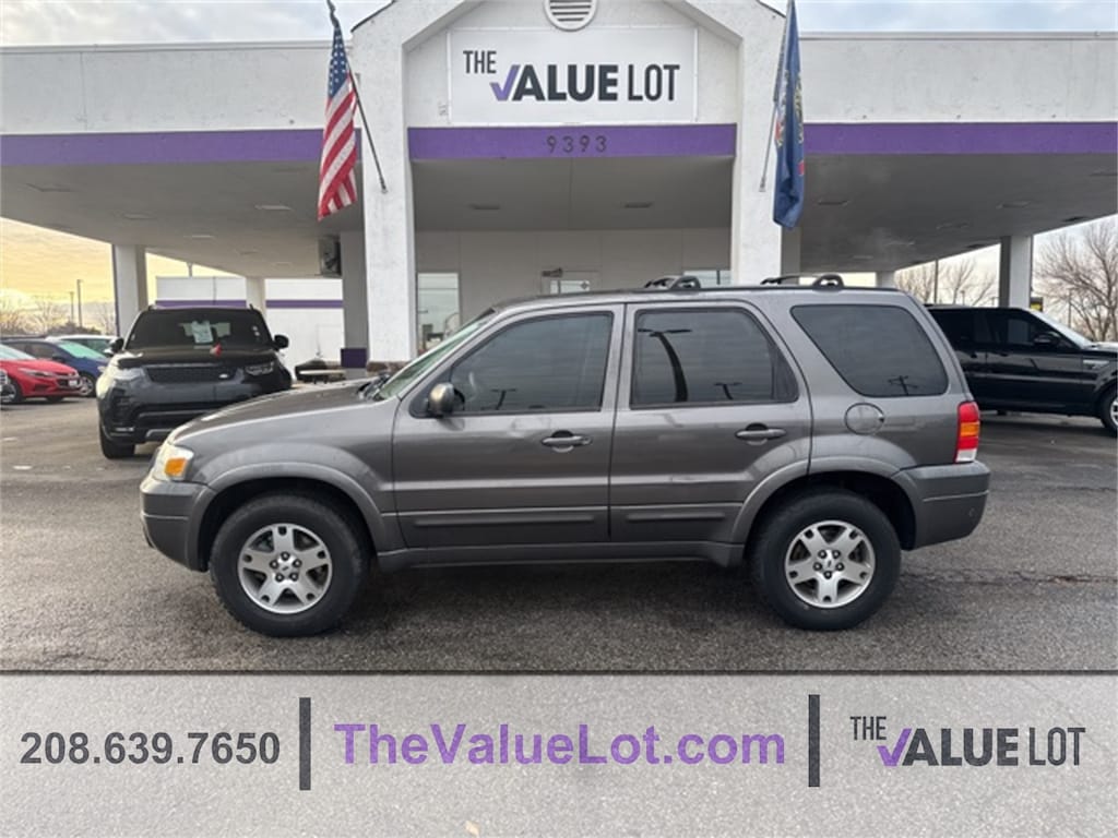 Used 2005 Ford Escape Limited SUV