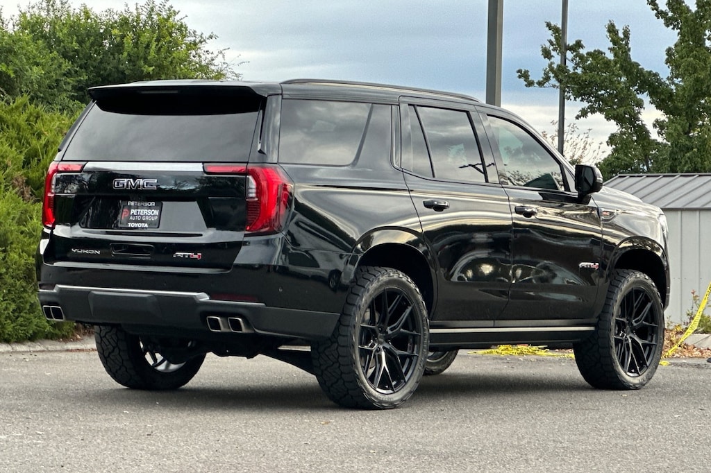 Used 2025 GMC Yukon AT4 SUV