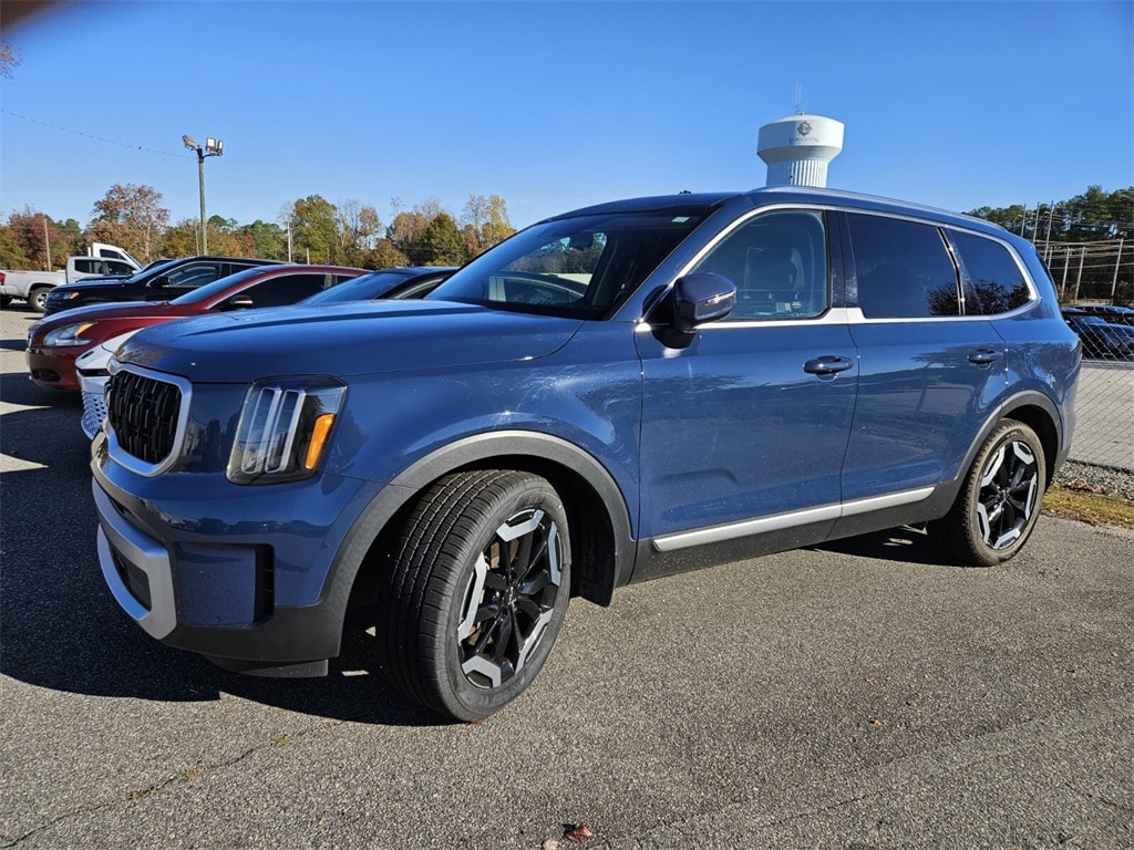 Used 2024 Kia Telluride EX SUV