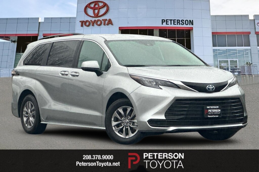 Used 2025 Toyota Sienna LE Minivan/Van
