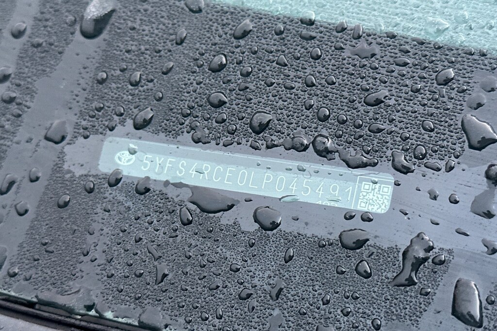 Used 2020 Toyota Corolla SE Sedan