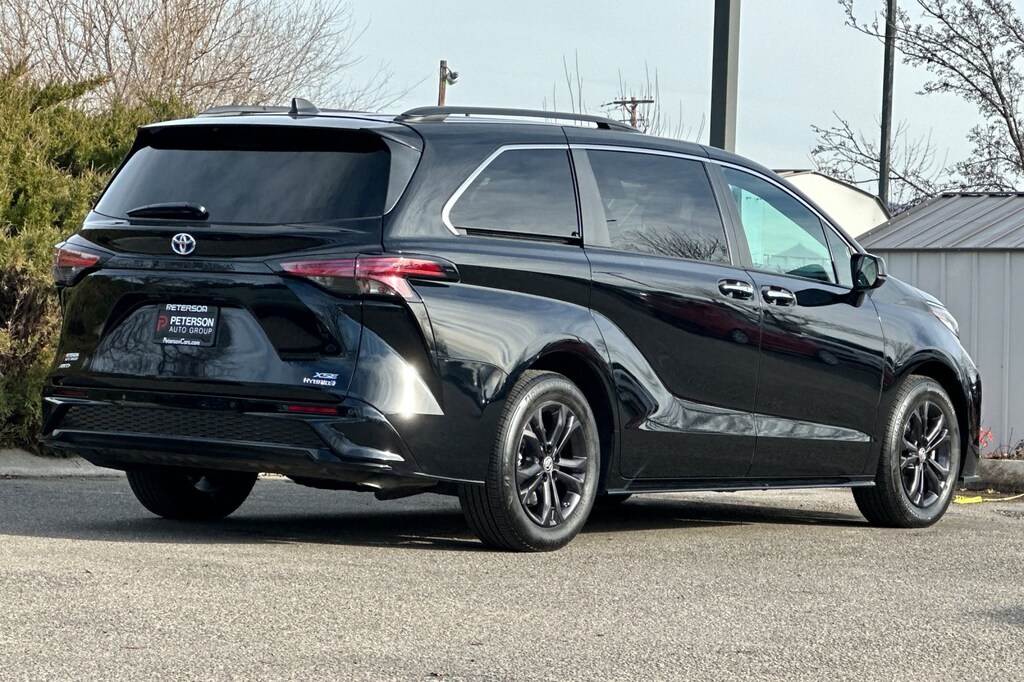 Used 2024 Toyota Sienna XSE Minivan/Van