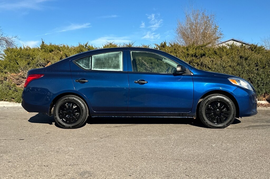 Used 2014 Nissan Versa 1.6 S Sedan