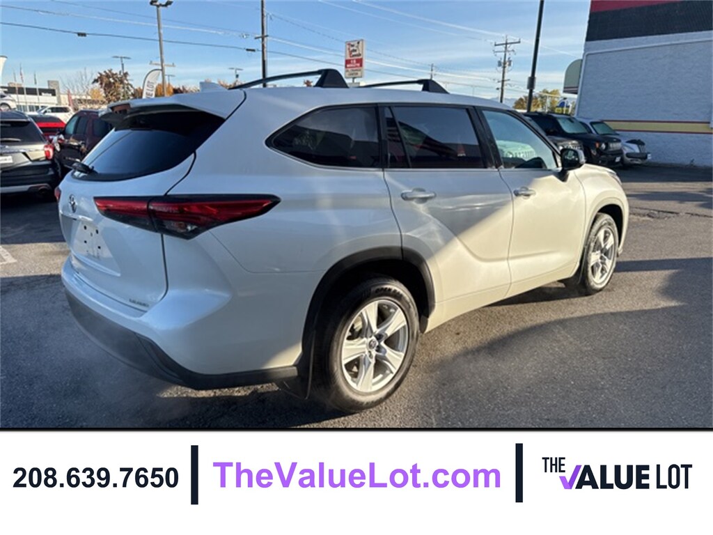 Used 2020 Toyota Highlander LE SUV