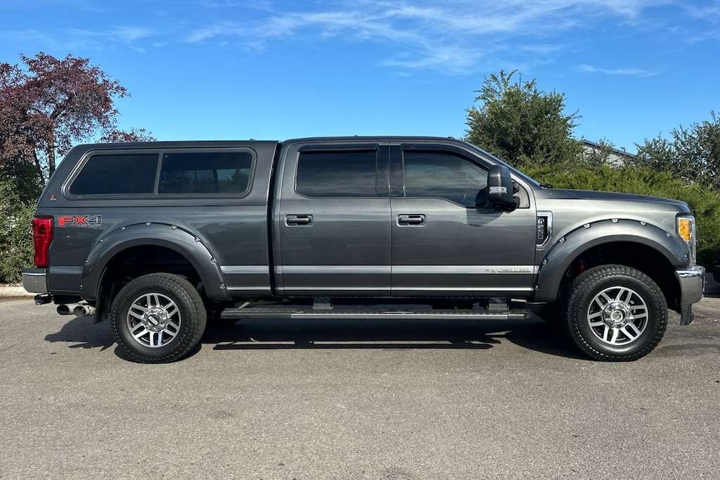 Used 2017 Ford F-250SD Lariat Truck