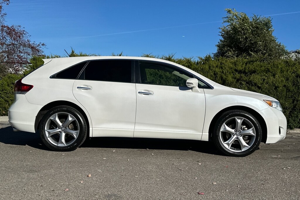 Used 2013 Toyota Venza XLE SUV