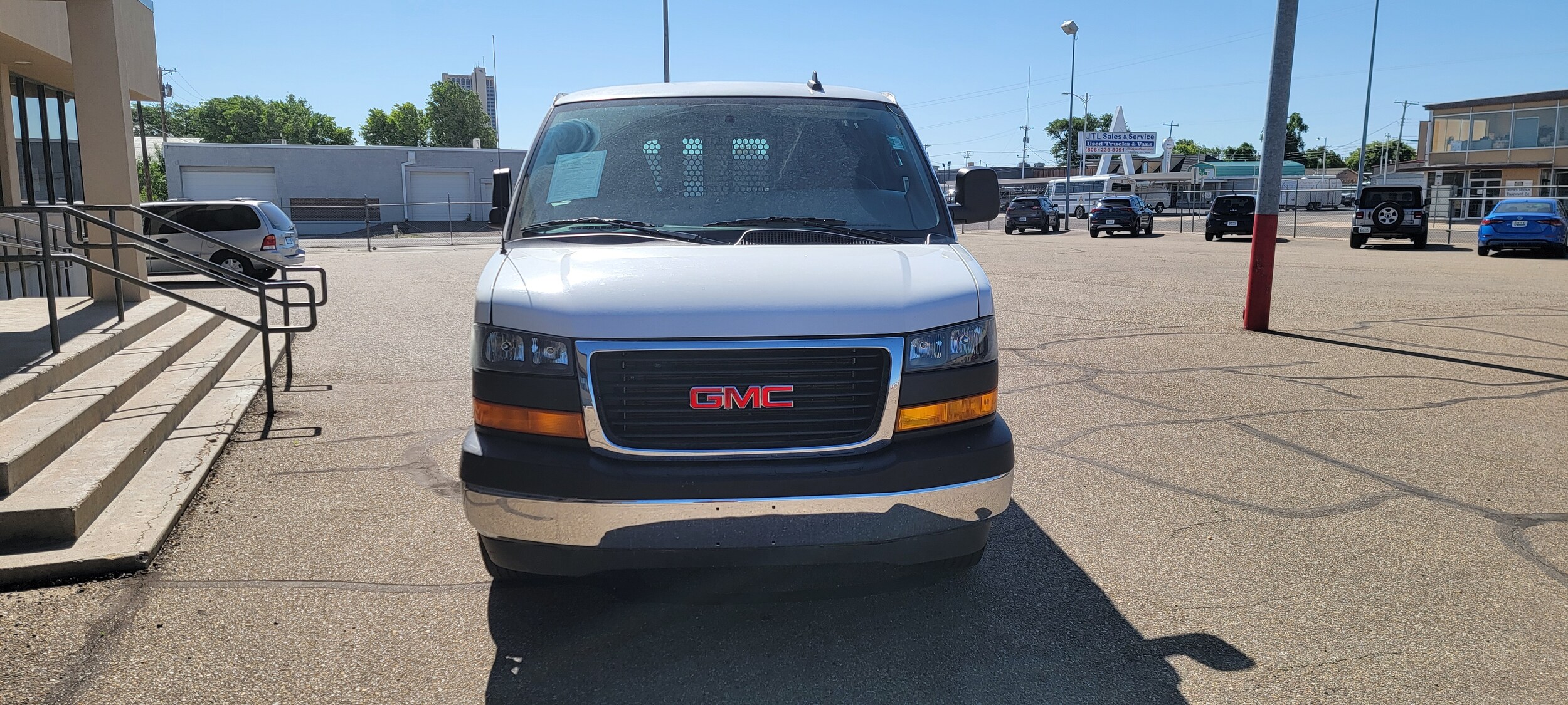 2023 Gmc Savana 2500 Cargo photo 2