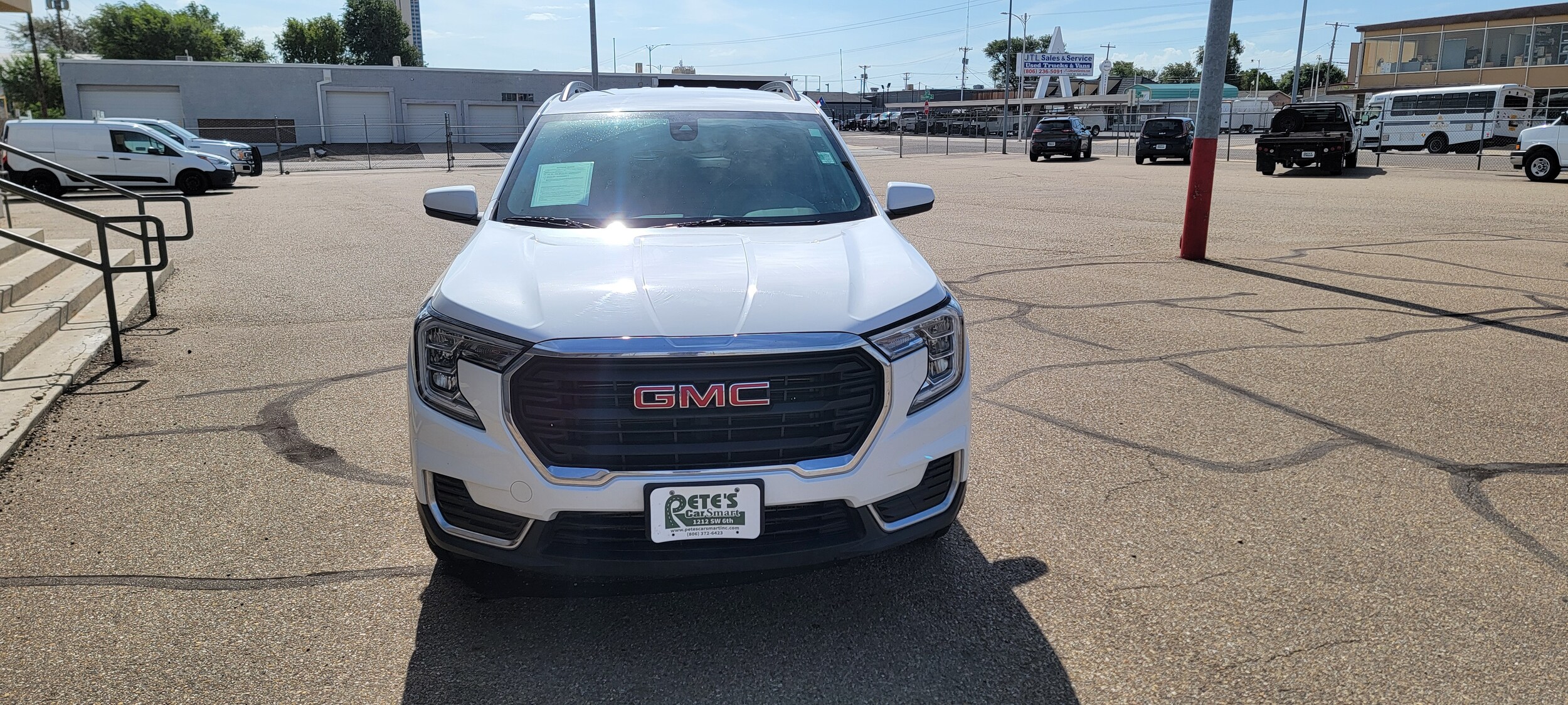 2023 Gmc Terrain SLE photo 2