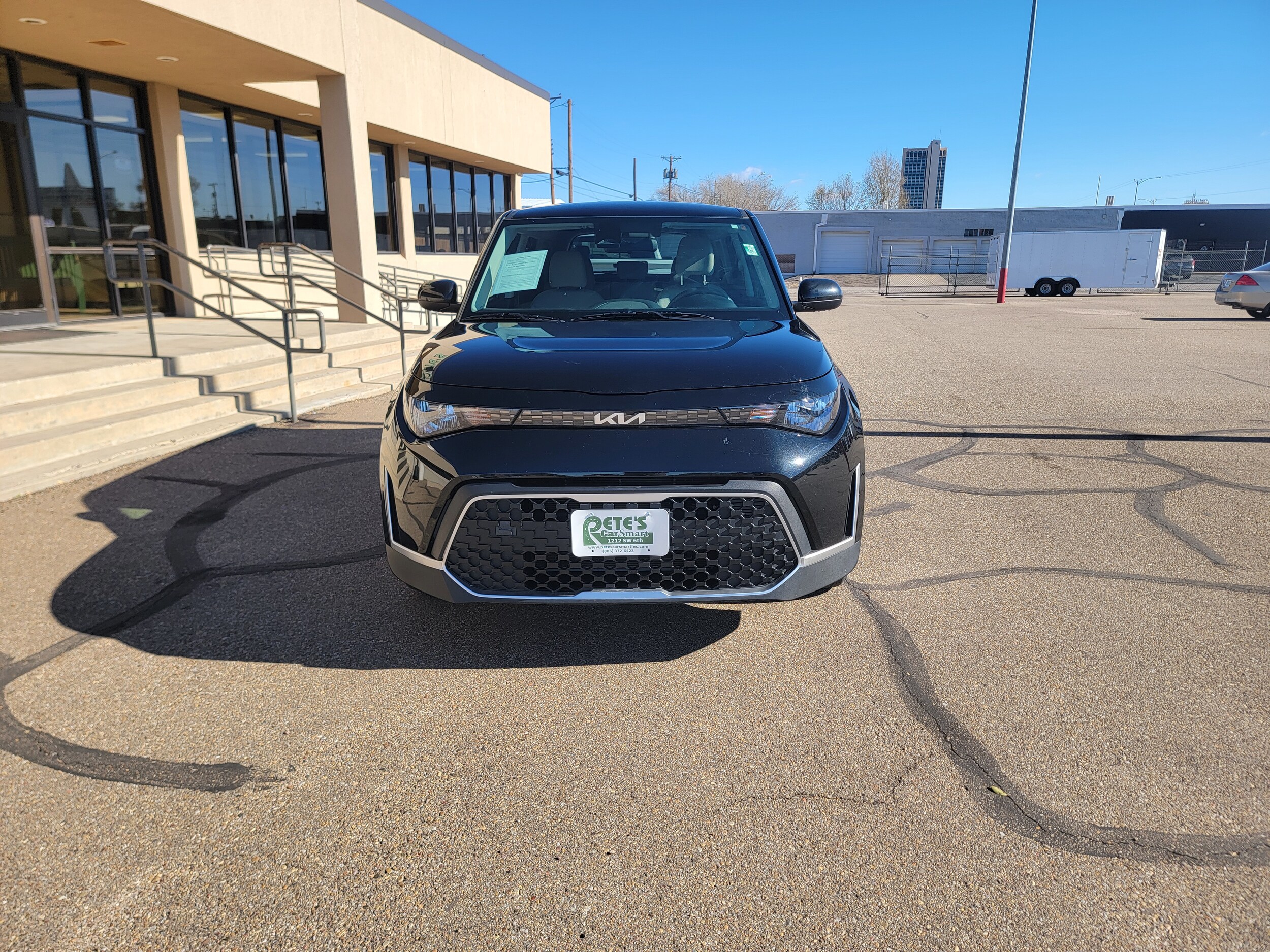 2023 Kia Soul LX photo 2